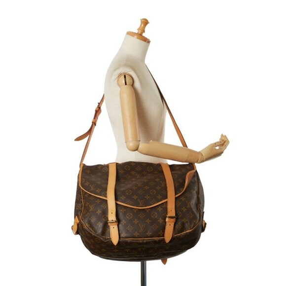 Louis Vuitton Saumur 43 Canvas Crossbody Bag M42252 in Good condition - Picture 9 of 9